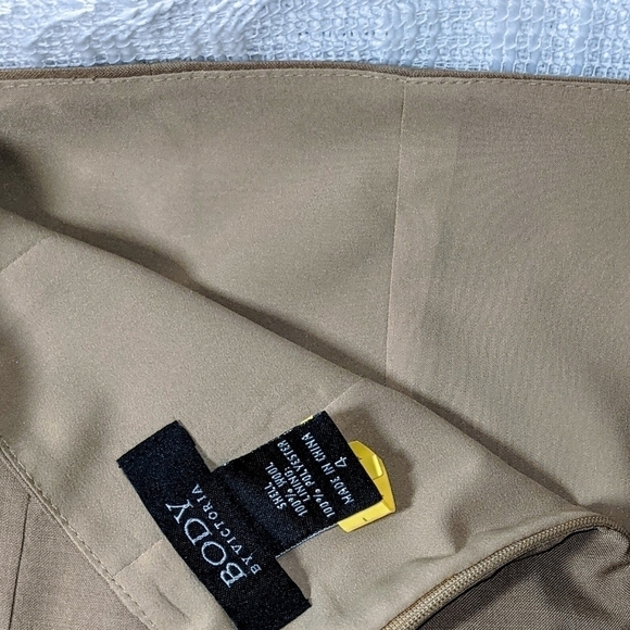 Victoria's Secret Perfect Pencil Skirt - Picture 3 of 4